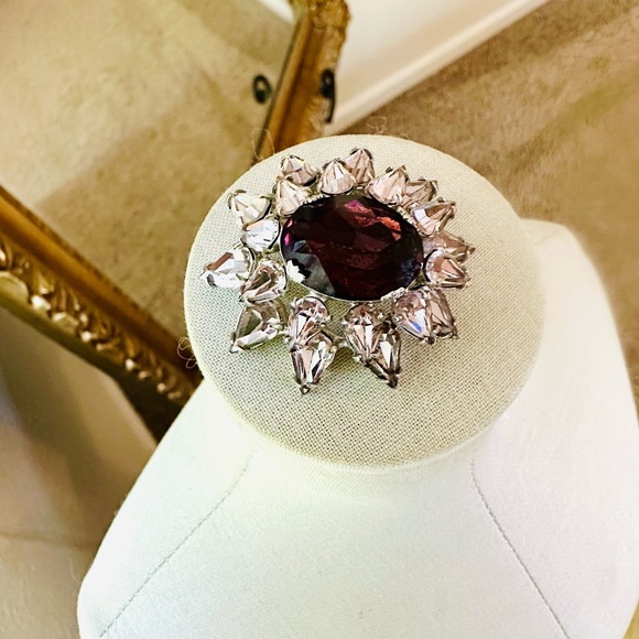 Vintage SCHREINER Rhinestone Brooch - Picture 6 of 15